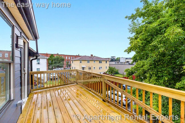 Photo - 77 Winchester St