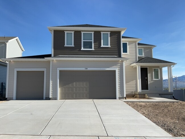 Building Photo - 1384 W Mahogany St