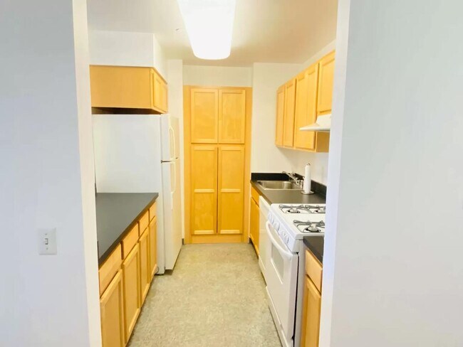 Photo - 1509 Bergen St