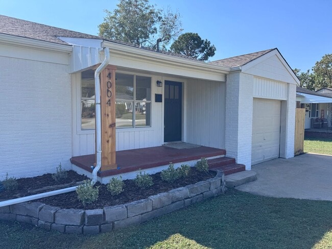 Photo - Updated Midtown Bungalow Charmer! 2 Bed 1 ...