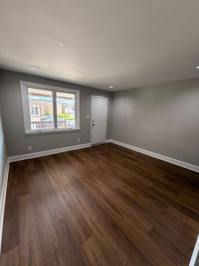 Photo - 108 Chestnut St