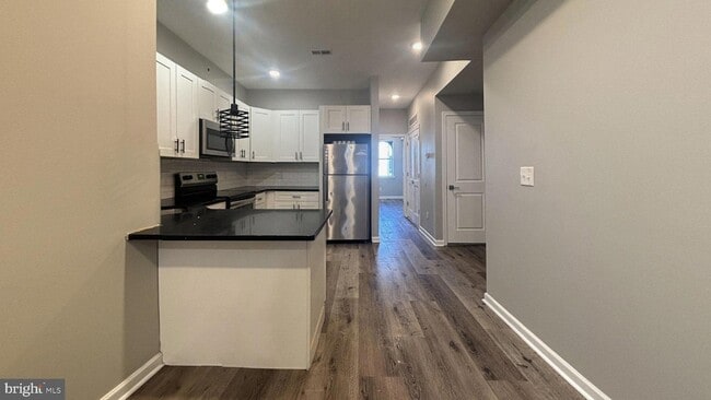 Photo - 3232 W Berks St