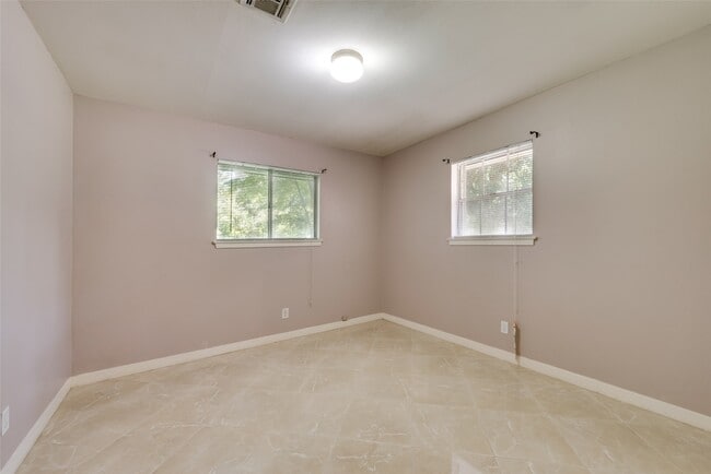 Photo - 1522 Baggett Ln