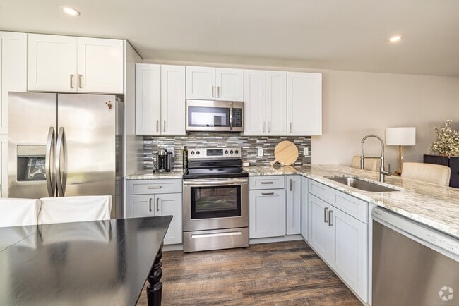 Building Photo - 94 N Bridebrook Rd Unit 510 Rental