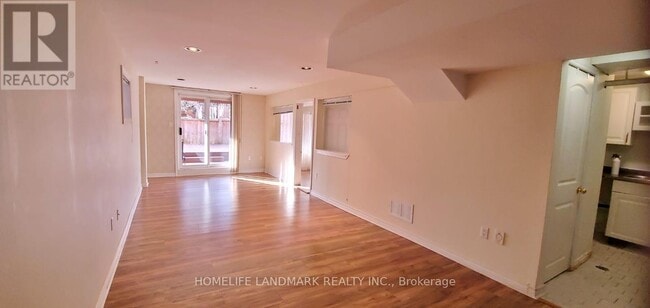 Photo - 125 Stonebriar Dr