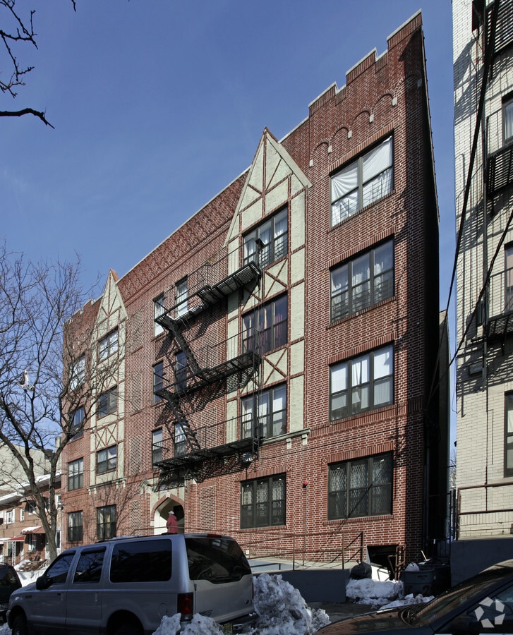 Photo - 22 Lexington Ave