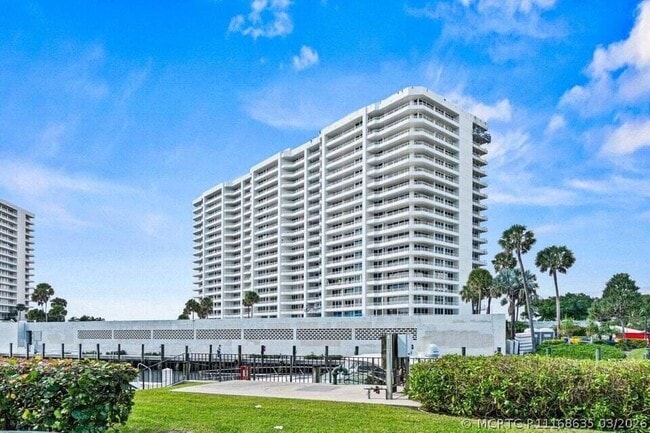 Building Photo - 4201 N Ocean Blvd Unit 1705