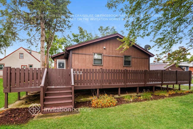 Photo - 353 E Elm St