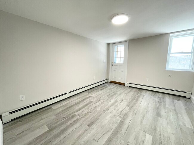 Photo - 174 Bolton St Unit 1