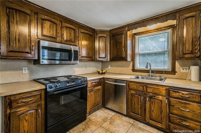 Photo - 105 Willis St