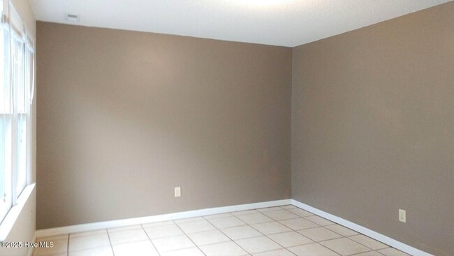 Photo - 11 Portwest Townhouses Dr