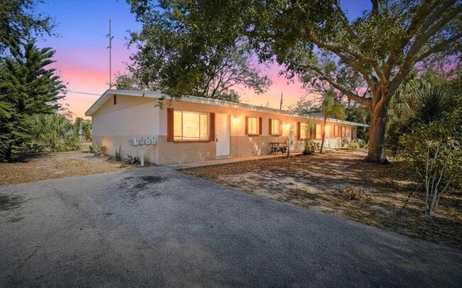 Building Photo - 5991 Fairfield Ave S