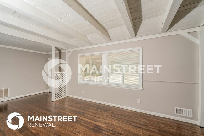 Photo - 2345 3rd St NW