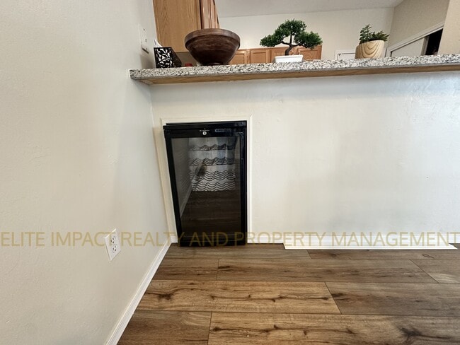 Photo - 3780 E Felix Blvd