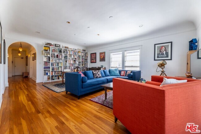 Building Photo - 3400 San Marino St Unit E Rental