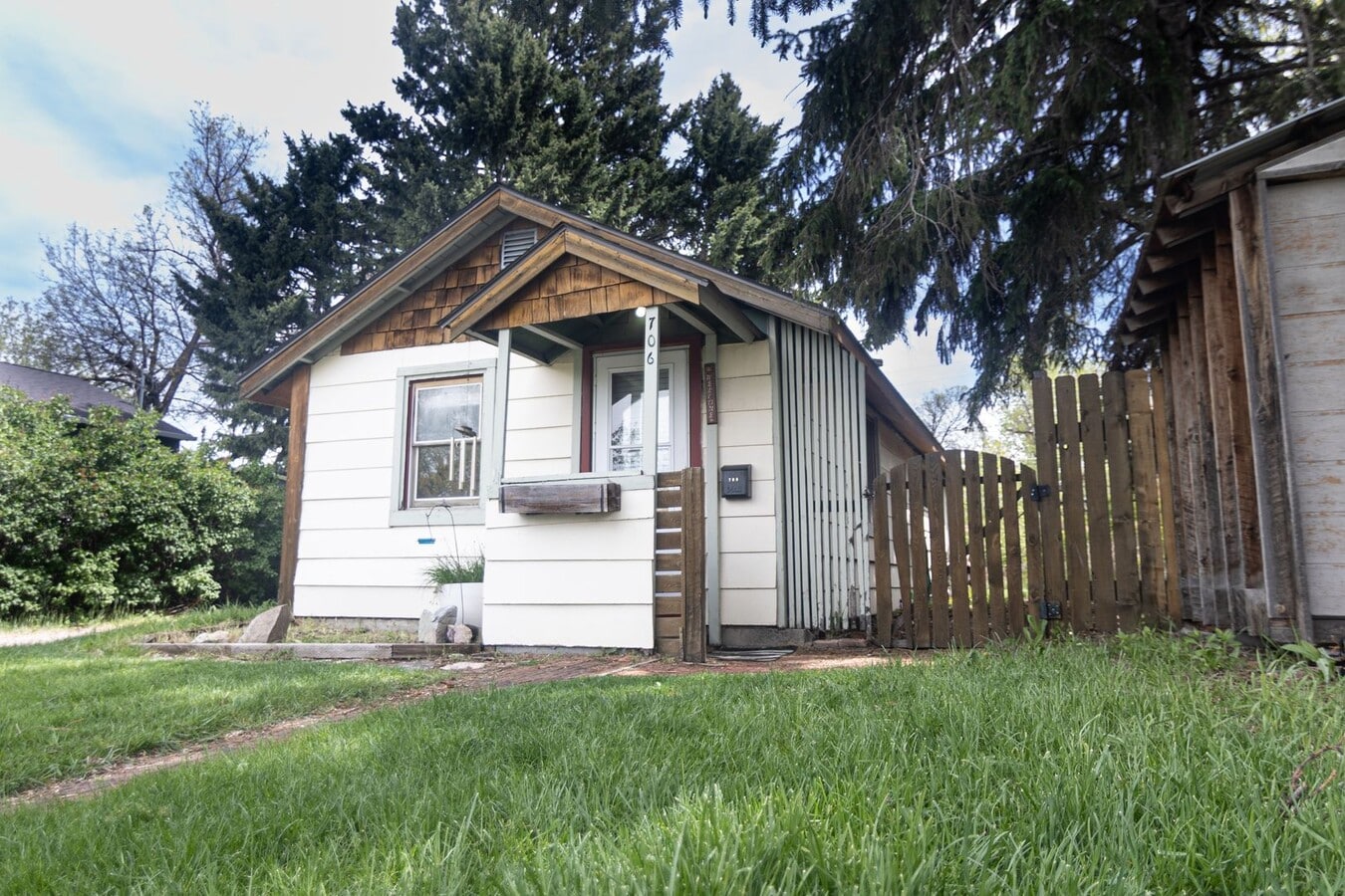 Private 1-Bed Cottage Near Downtown Bozeman with Fenced Yard and Off-Street Parking - Private 1-Bed Cottage Near Downtown Bozeman with Fenced Yard and Off-Street Parking
