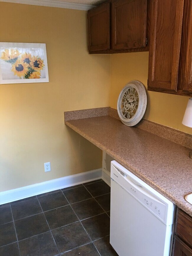 Photo - Townhouse in Hampton Hills