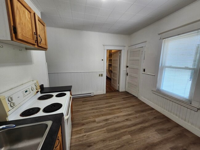 Photo - 70 Millidge Ave Unit 2