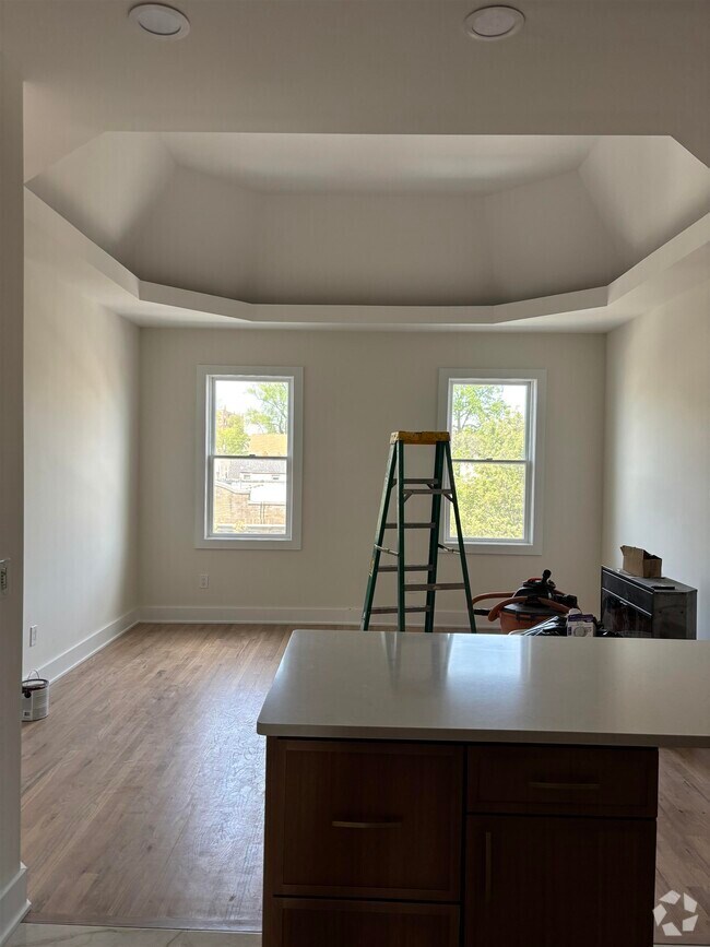 Building Photo - 802 Broadway Unit 3R Rental