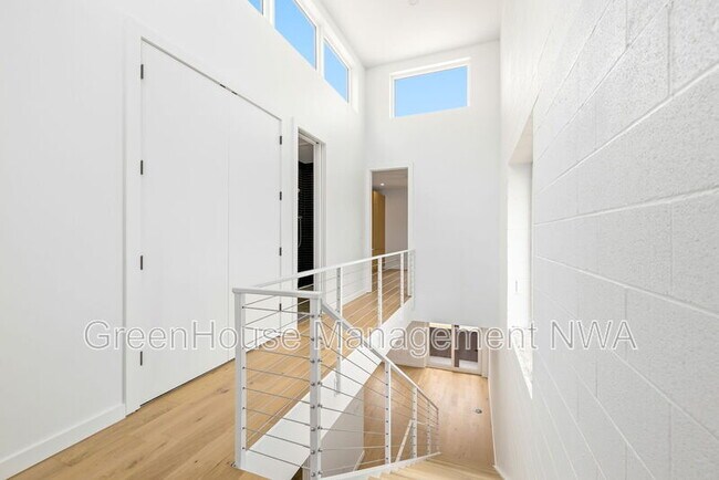 Photo - 842 SE 8th St