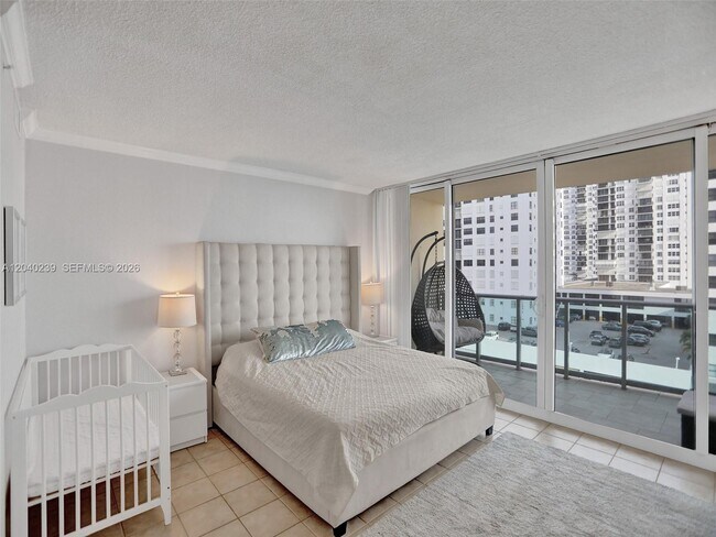 Photo - 2501 S Ocean Dr Unit 605 (Available)