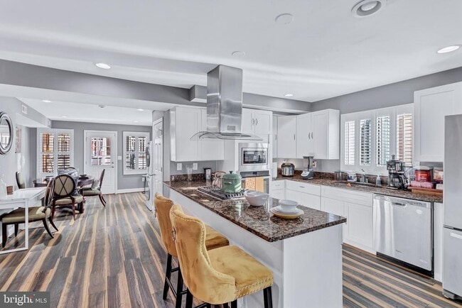 Photo - 4909 Fitch Pl NE