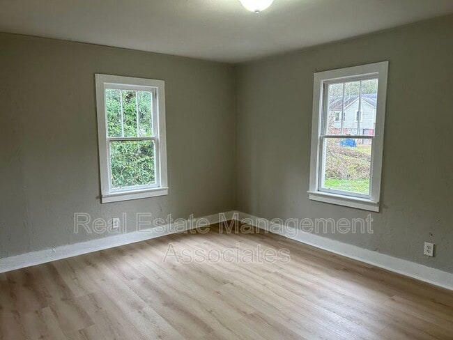Photo - 222 N 15th St