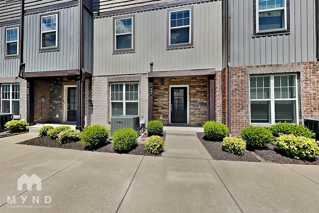 Building Photo - 302 Negri Ct