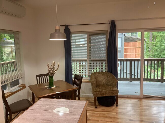 Dining area - 10840 SW 55th Ave Unit Ground floor