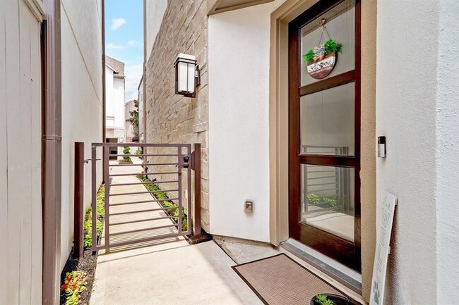 Photo - 3523 Napavine Ln