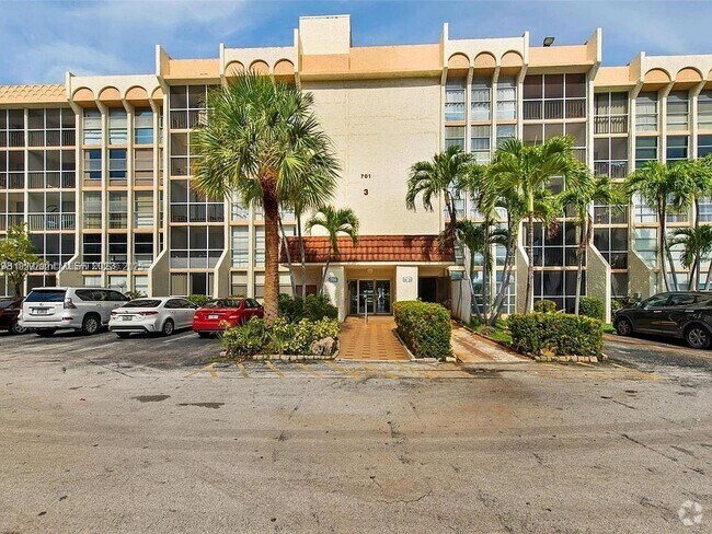 Building Photo - 701 Three Islands Boulevard Unit 505 Rental