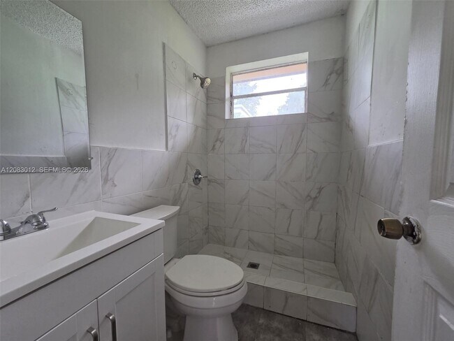 Photo - 4730 NW 23rd Ave Unit B