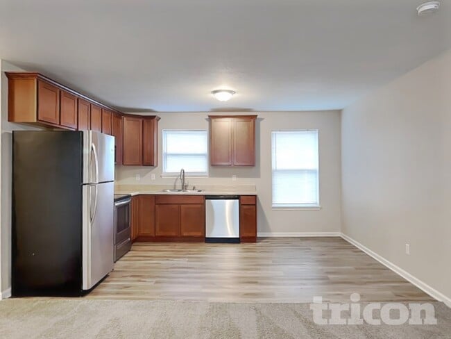 Photo - 906 W Clinton St