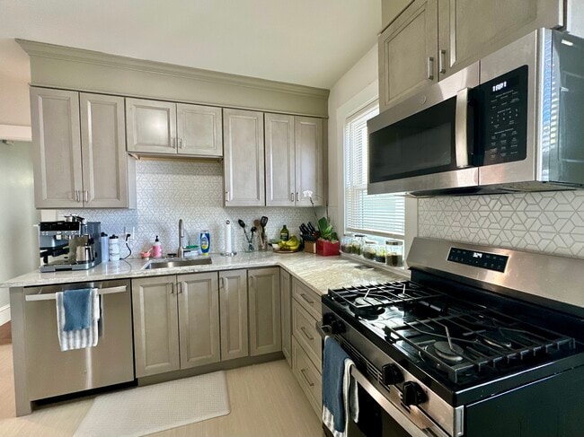 Photo - 369 Centre St Unit 3