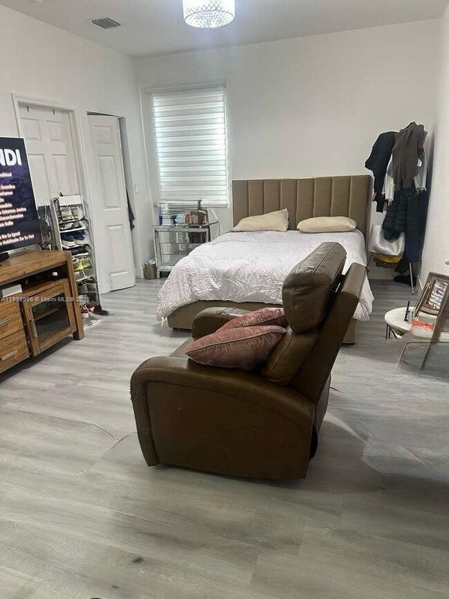 Photo - 17154 SW 93rd St Unit Studio