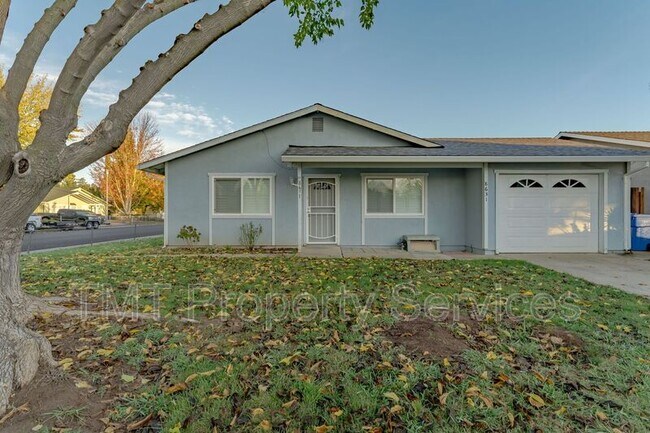 Photo - 8631 Hummingbird Way