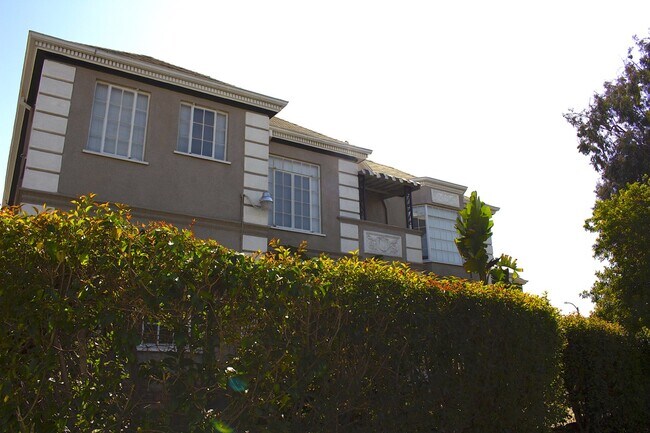 Photo - 5520 W Olympic Blvd Unidad 5520