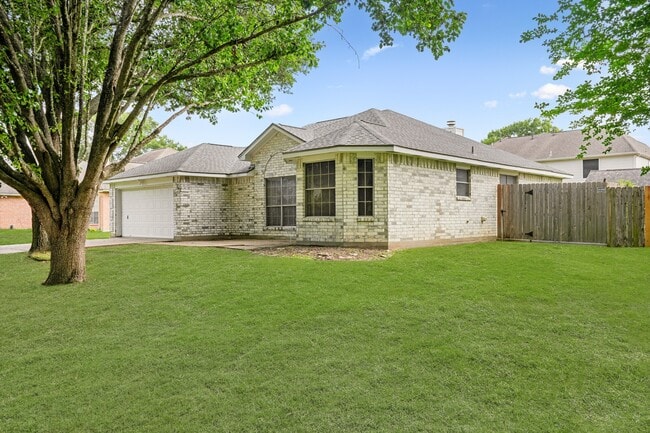 Photo - 1242 Hunter Wood Dr