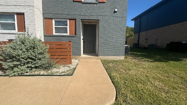 Photo - 3815 Coates Cir