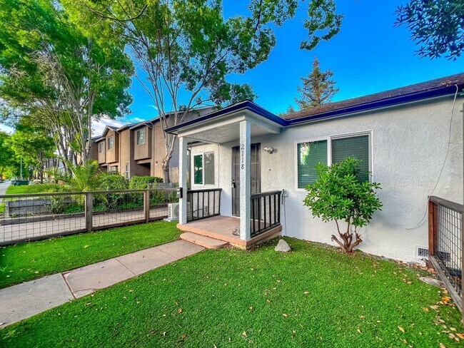 Photo - Yajome, 2100-2118* Unit 2118