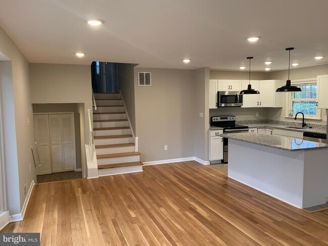 Photo - 6810 Fern Ln