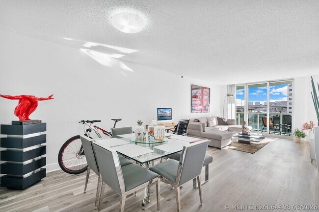 Photo - 19380 Collins Ave Unit 523