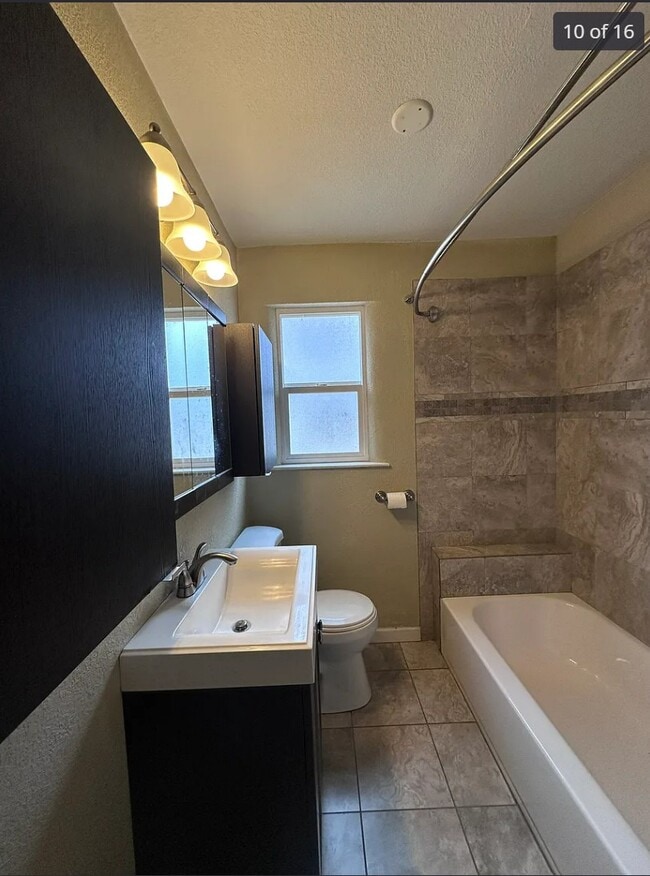 Photo - 2340 Garrison St