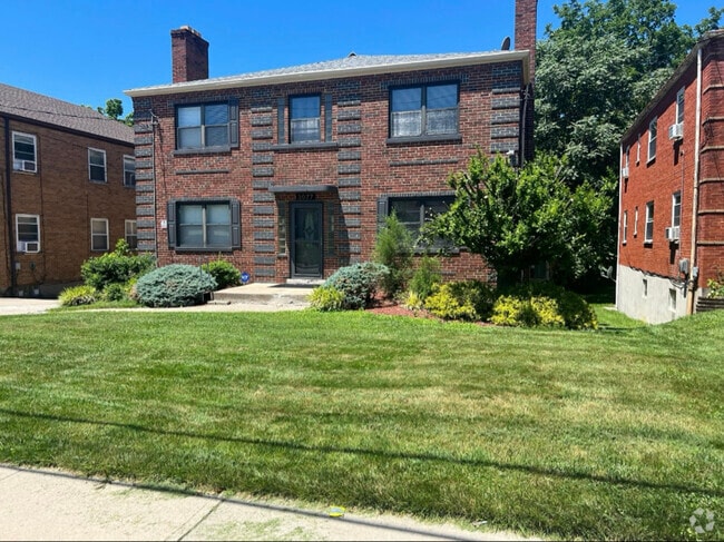 Building Photo - 3077 Glenmore Ave Unit 2 Rental
