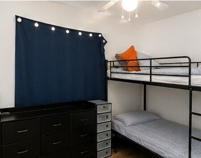 Photo - 2 Bedroom Duplex & Studio for Rent Unit 1020 - Front