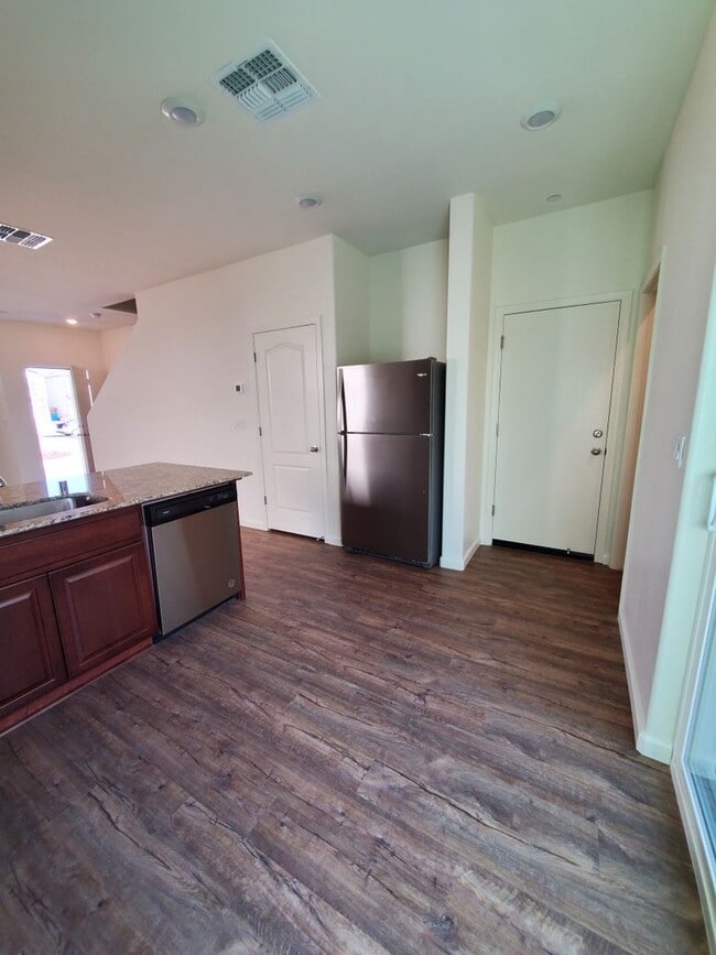 Photo - 3br, 2.5ba  - Solar Equipped - Single family home - Energy efficient - Linda, CA