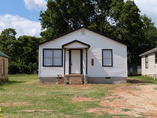 Photo - 616 W Oklahoma Ave