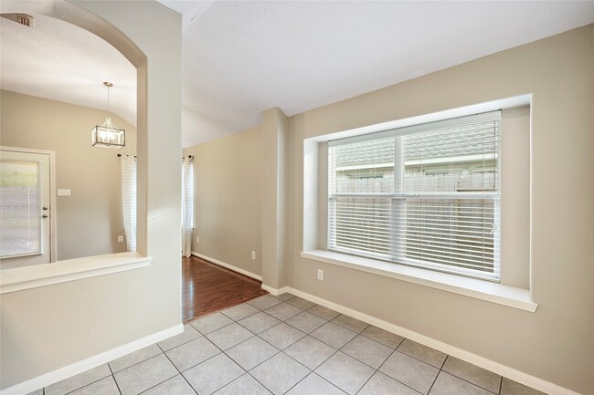 Photo - 6903 Summer Bridge Ln