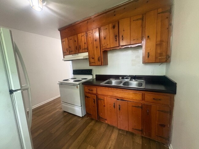 Photo - 1018 Curdwood Blvd Unit B