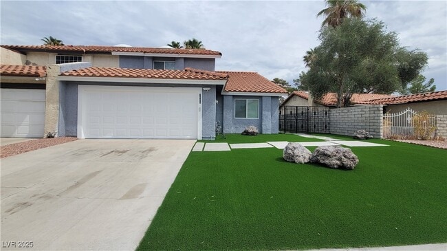 Photo - 2600 Sidonia Ave